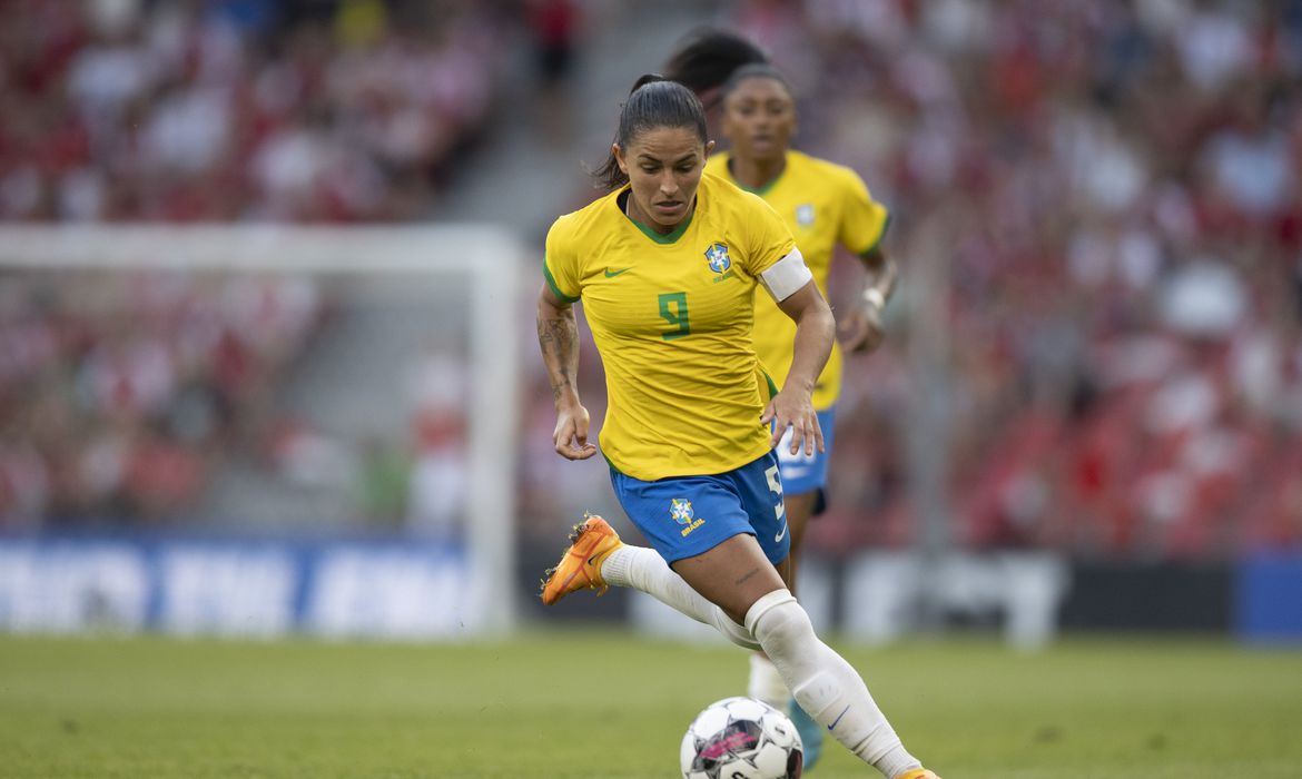 Futebol ao vivo: onde assistir aos jogos da Copa do Brasil e da Copa do  Mundo Feminina